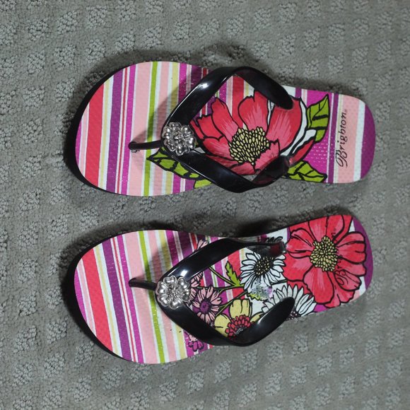 Brighton Size 7/8 Floral Flip Flops with Silver-toned Flower Accent - Picture 2 of 6
